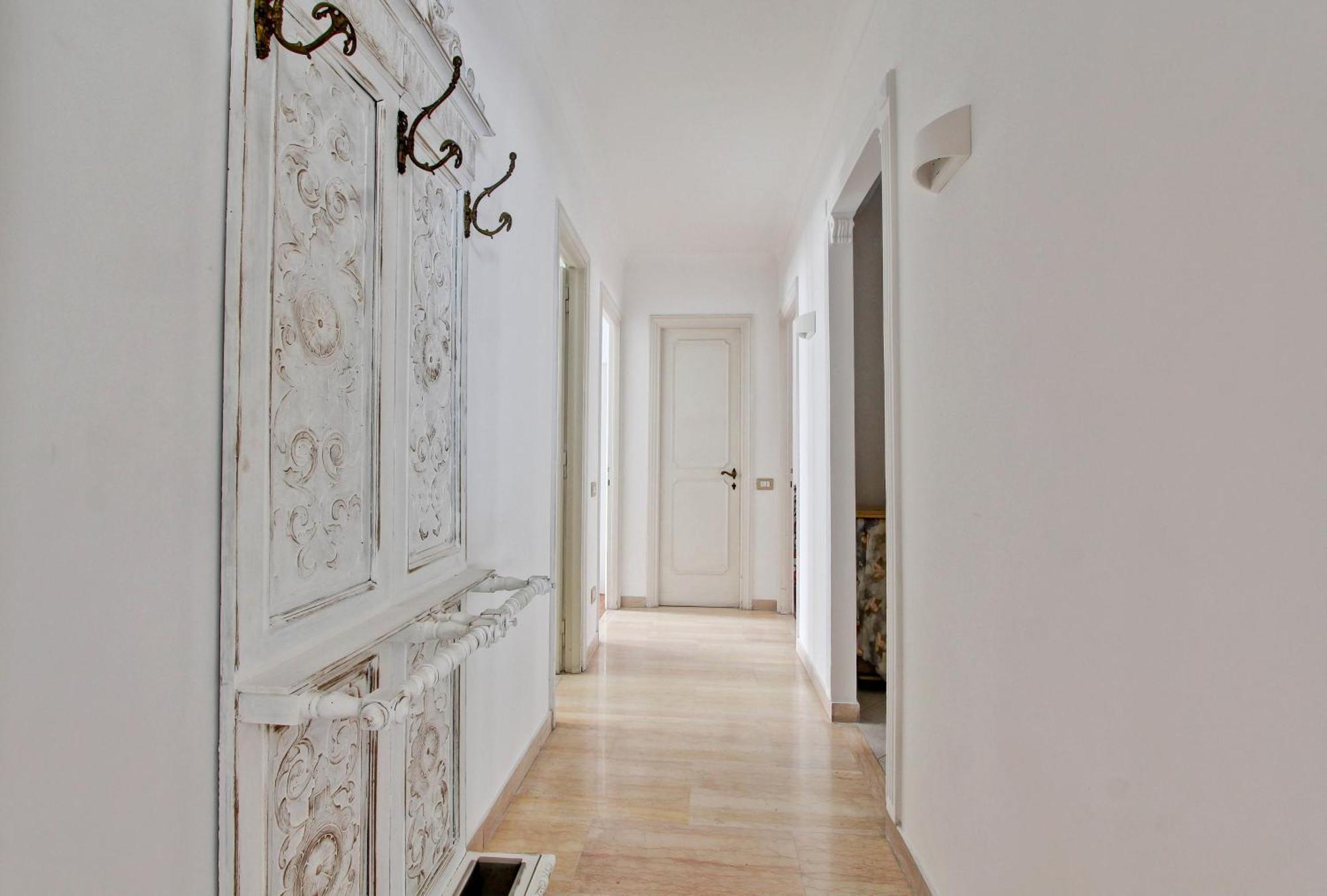 Elle House * Rom
